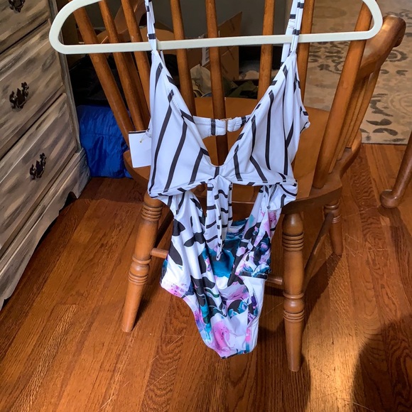 NWOT ModCloth Siena striped one piece bathing suit - Picture 12 of 12